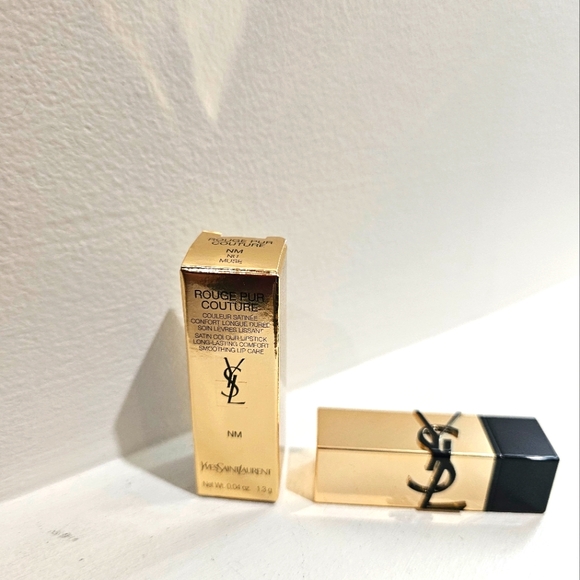 YSL YVES SAINT LAURENT ROUGE COUTURE LIPSTICK (MINI SIZE) - Picture 3 of 5